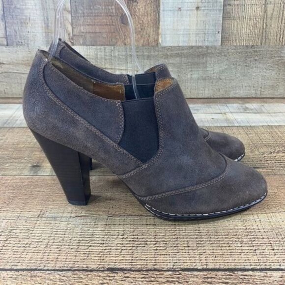Sofft‎ Brown Suede Leather Chelsea Ankle Booties - Picture 1 of 9